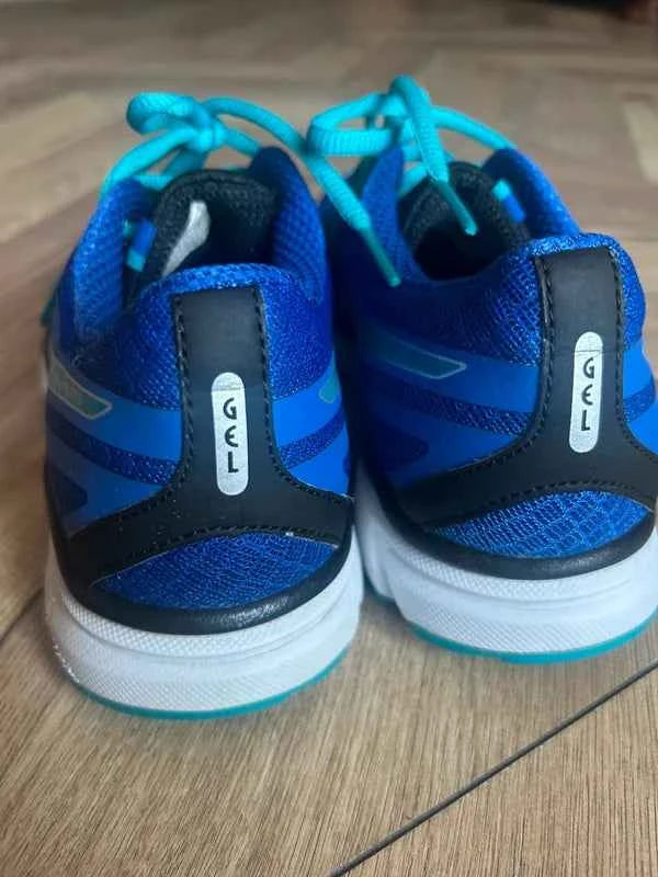Asics Gel-Impression 9 – Turkusowe Detale