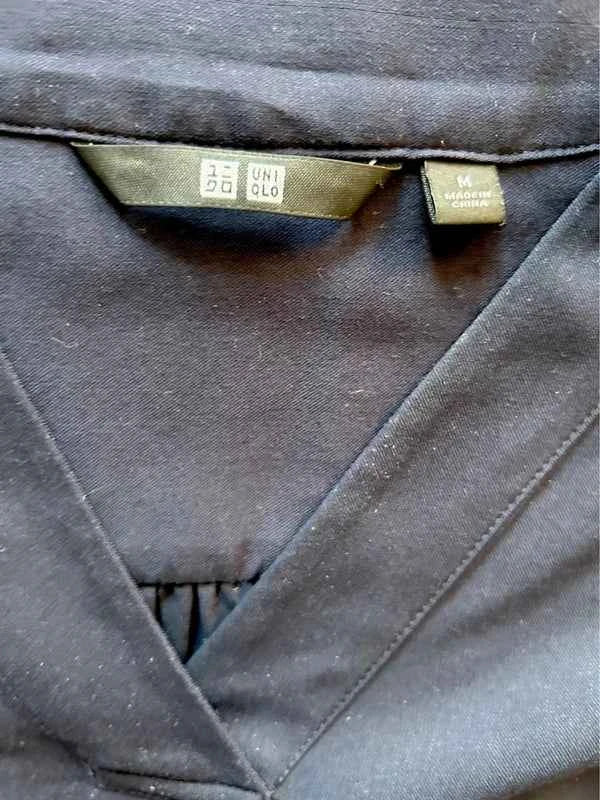 UNIQLO granatowa bluzka damska z dekoltem V | M | Nowa bez metki