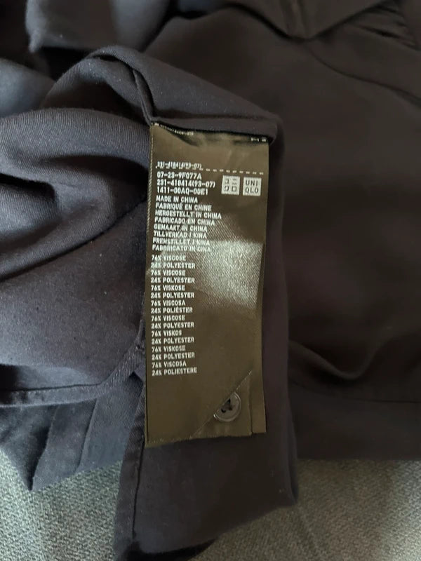 UNIQLO granatowa bluzka damska z dekoltem V | M | Nowa bez metki