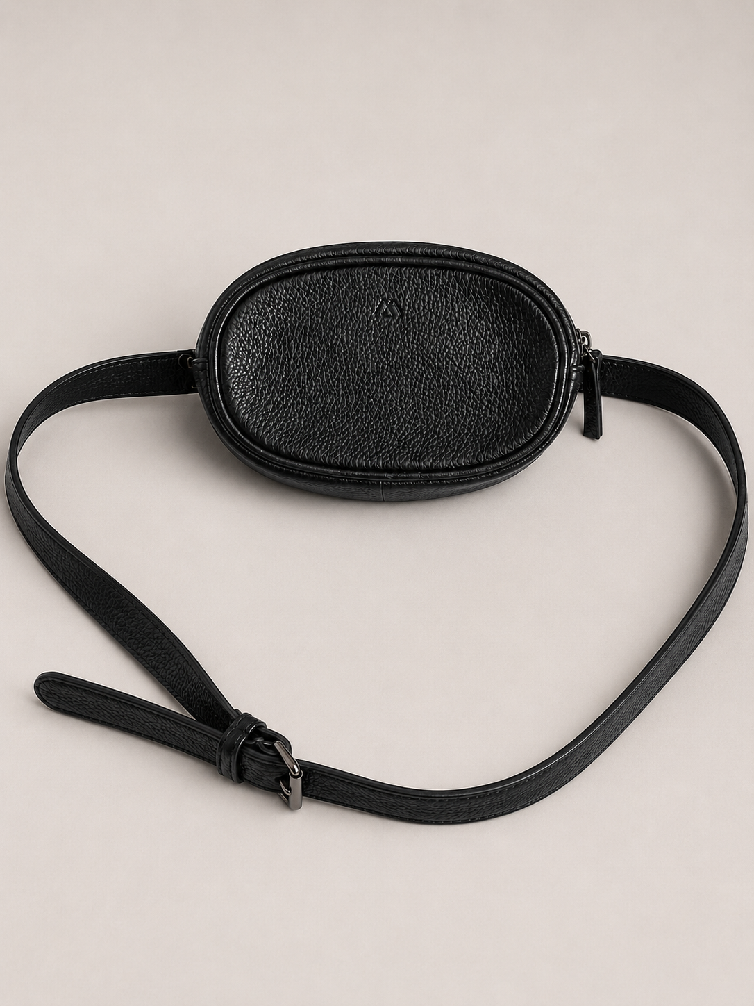 Markberg skórzana saszetka crossbody czarna